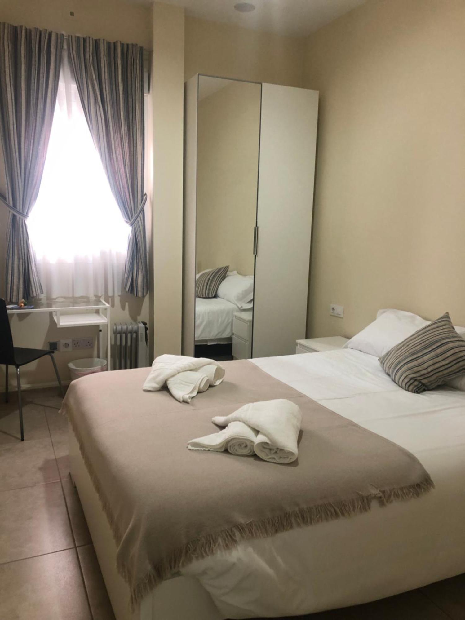 Invecar Holding Appartement Sevilla Buitenkant foto